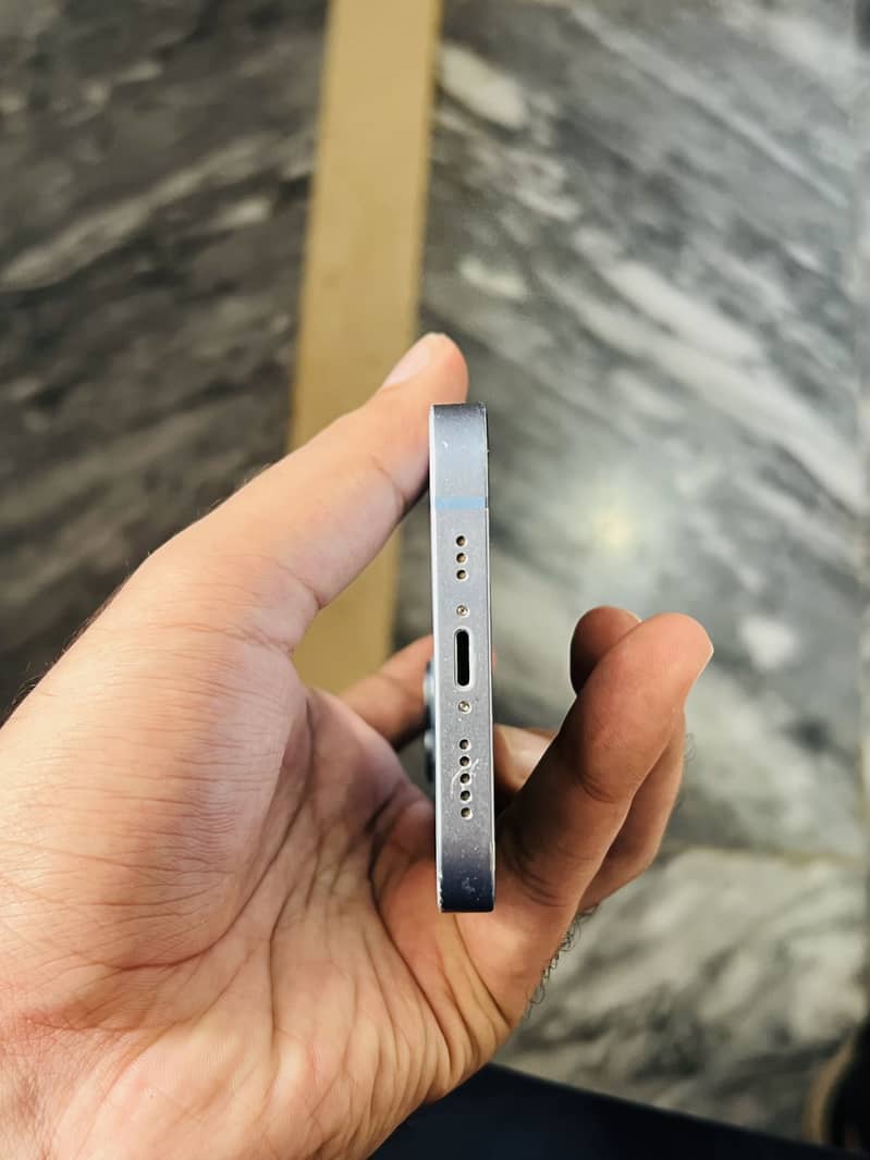 Apple iPhone 14 2
