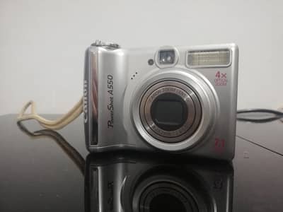 Canon Power Shot A550 Digital Camera 7.1 Mega Pixels