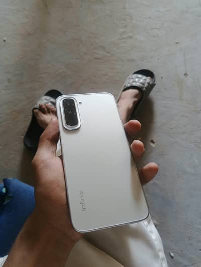 Infinix hot 70