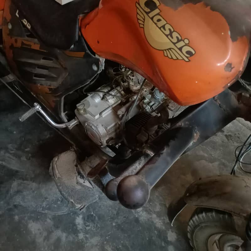 classic loder 110 cc 5