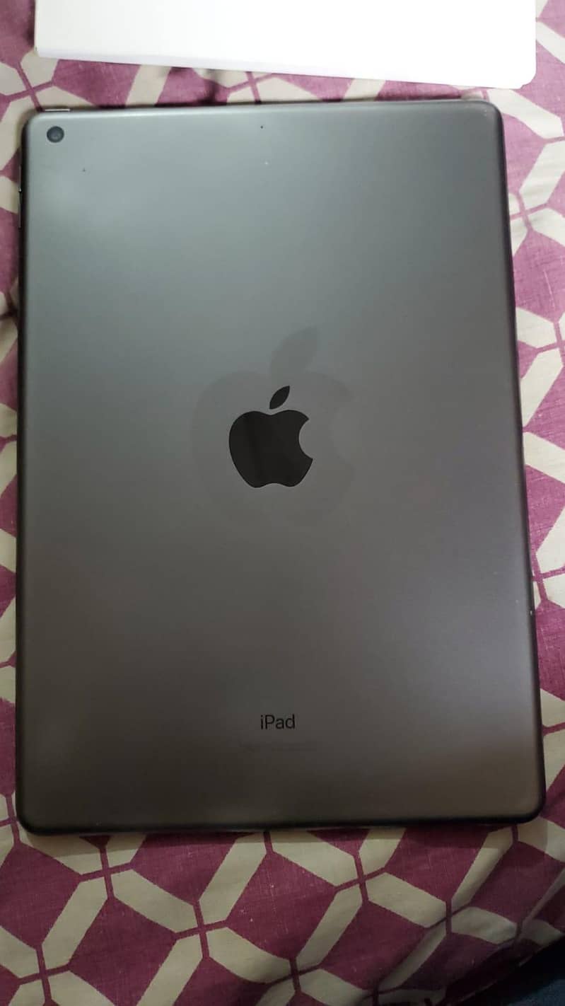 Ipad 8 with box 1