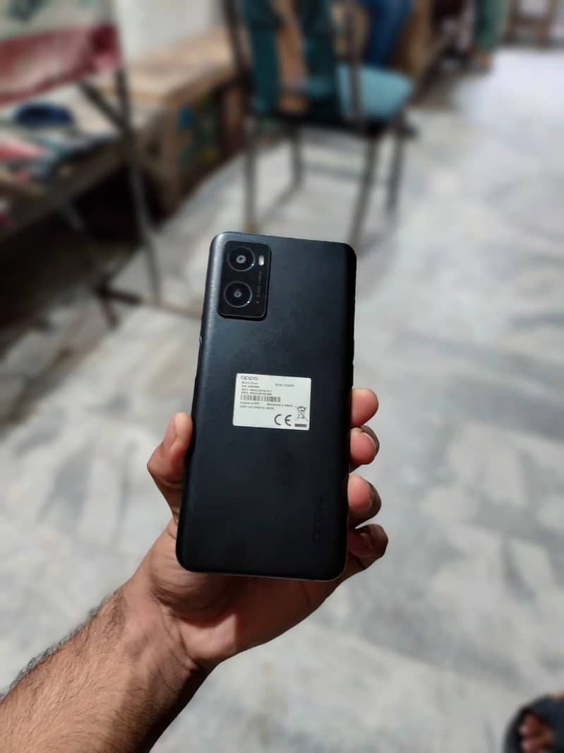 OPPO A76 1