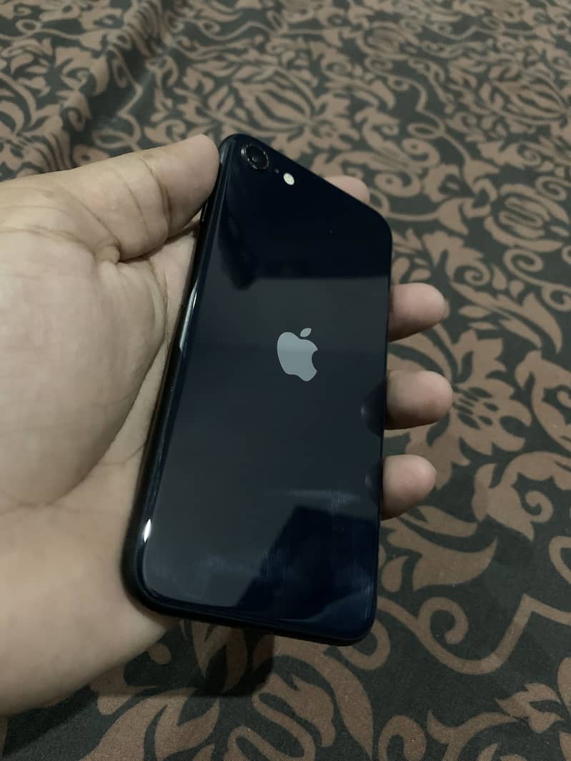 Apple iPhone SE 3