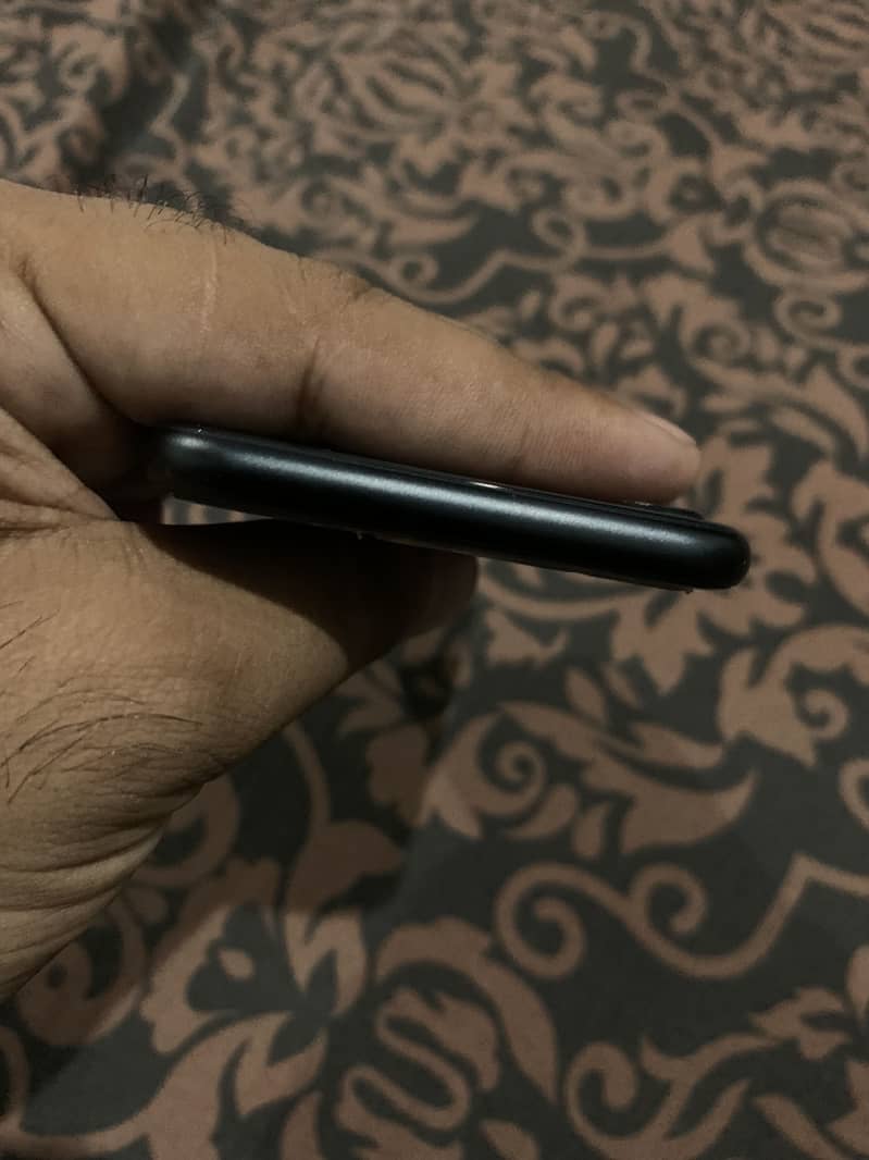 Apple iPhone SE 6