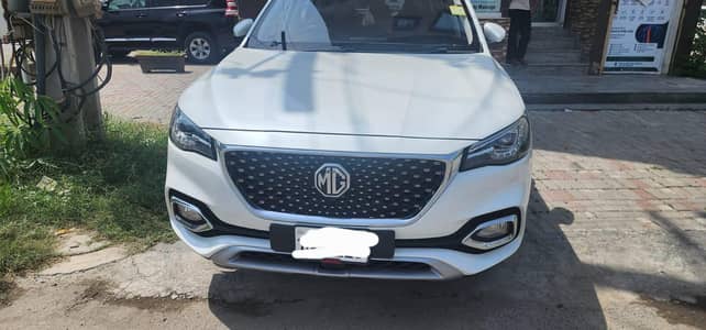 MG HS 2021