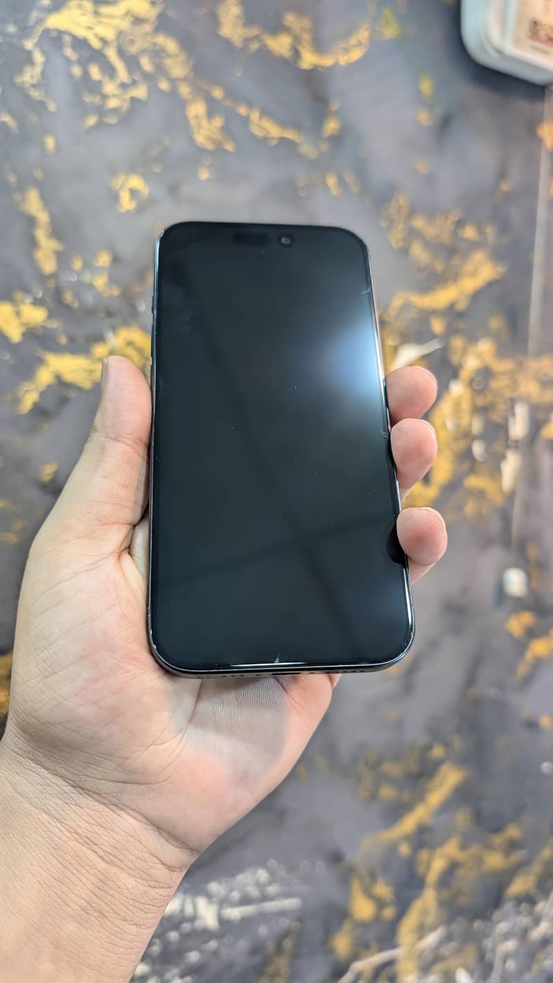 Apple iPhone 15 Pro 1