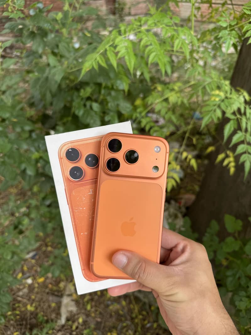 Apple iPhone 17 Pro 0