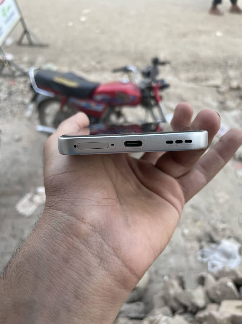 OPPO A6s 3