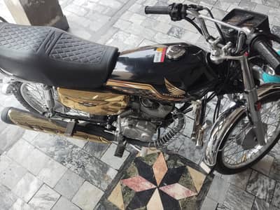 Honda 125cc special  gold addition self start
