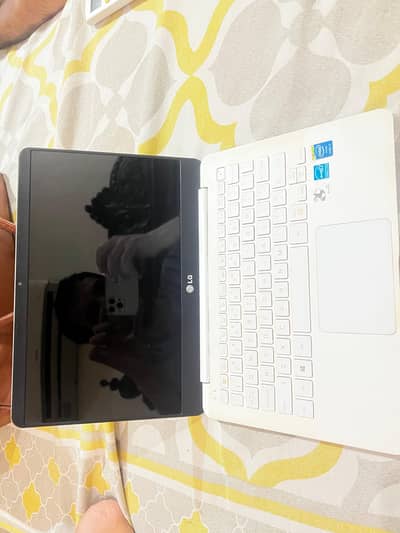 Used i7 laptop 8gb RAM  LG