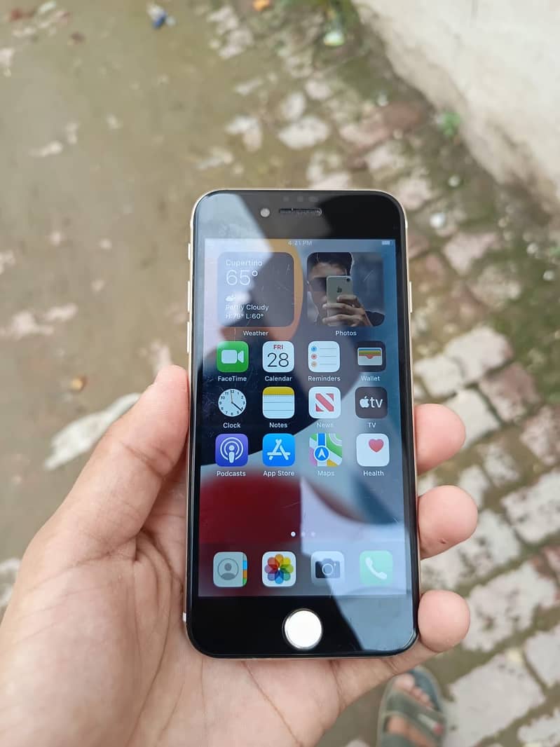 iPhone 7 4