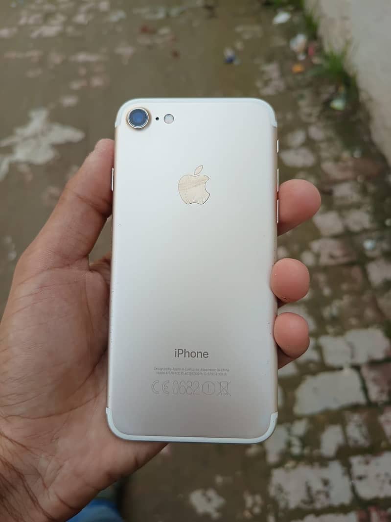 iPhone 7 0