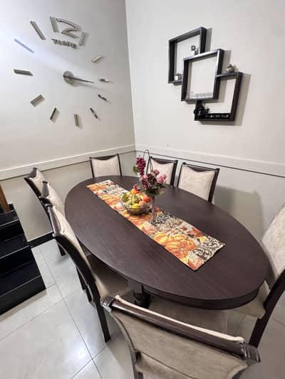 DINGIN TABLE