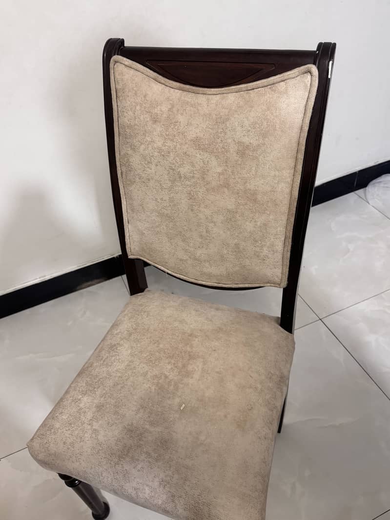 DINGIN TABLE 5