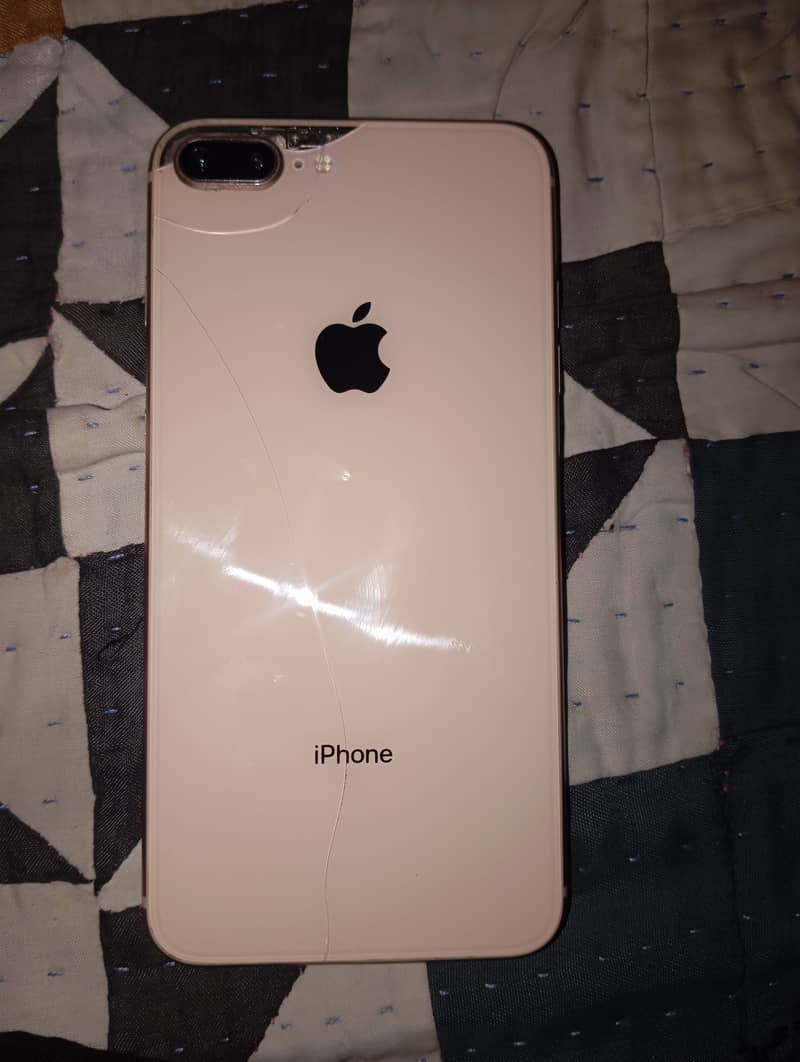 Apple iPhone 8 Plus 5