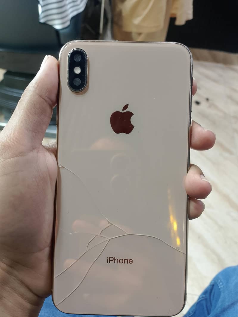 Apple iPhone XS Max 1