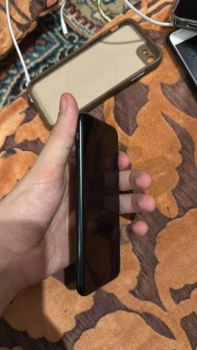 Apple iPhone SE 3