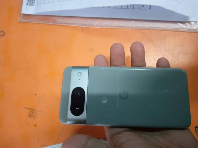 google pixel 8 4