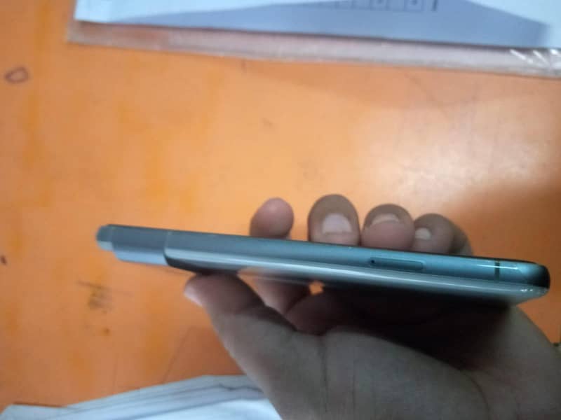 google pixel 8 5