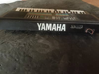 Vintage Yamaha PSS-470 Synthesizer Keyboard for Sale