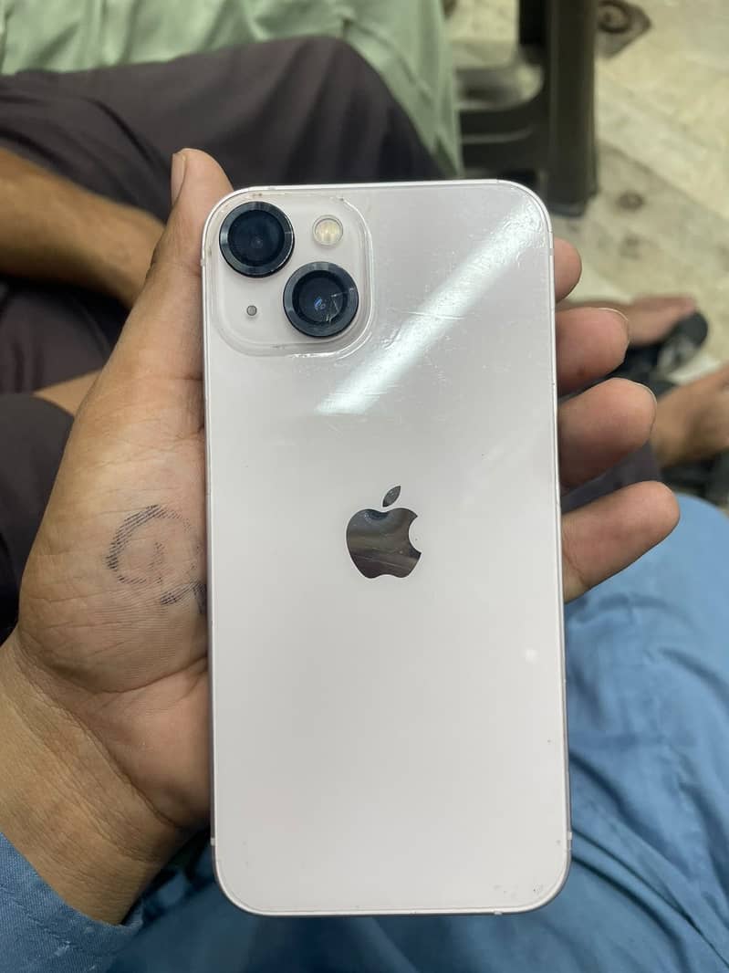 Apple iPhone 13 2