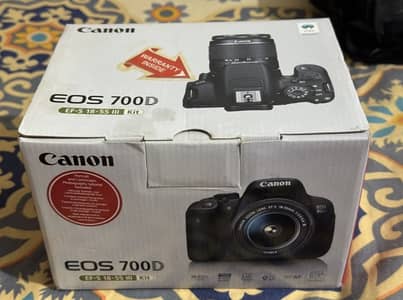 Canon EOS 700D