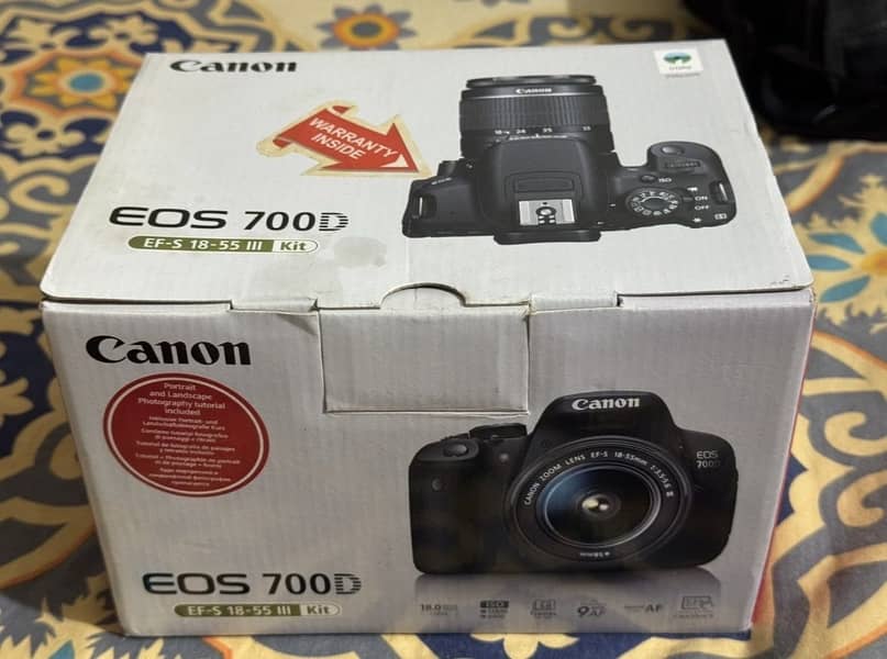 Canon EOS 700D 0