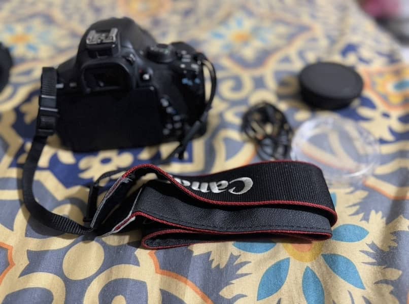 Canon EOS 700D 2