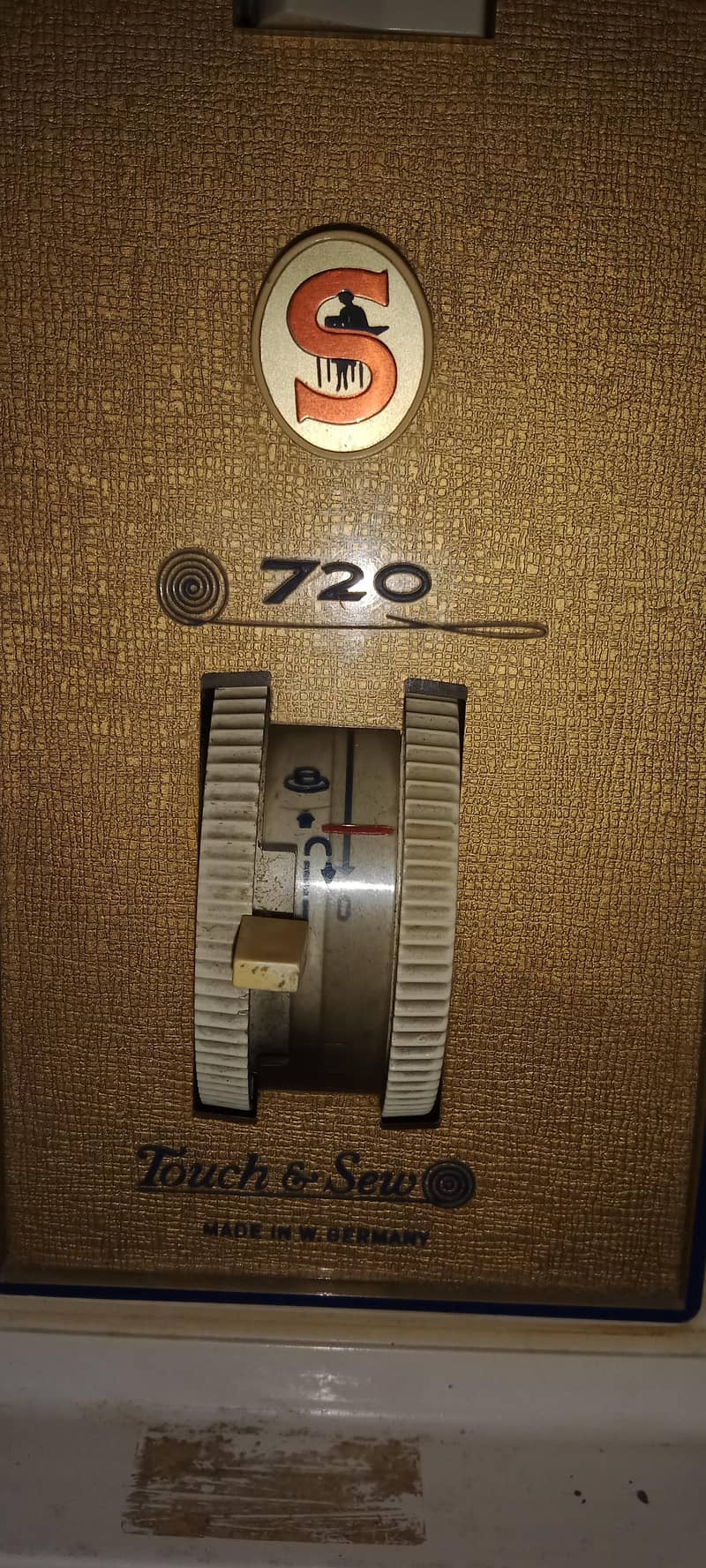 Singer 720 model 8