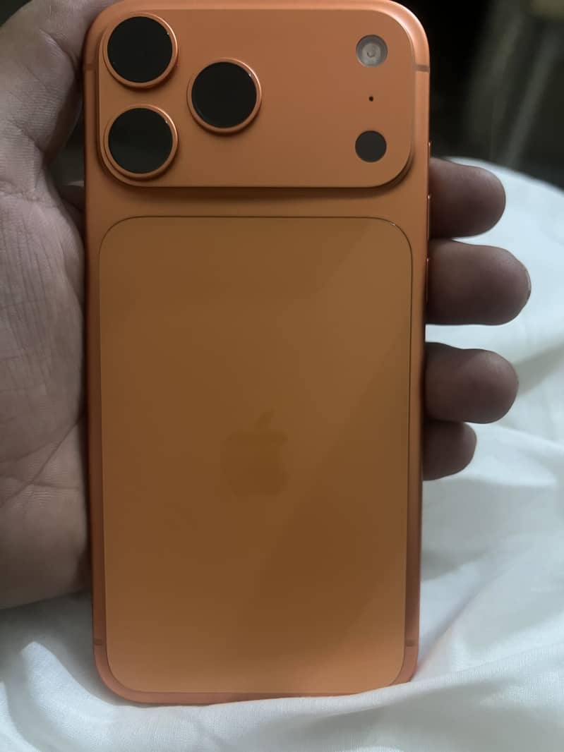Apple iPhone 17 Pro Max 0