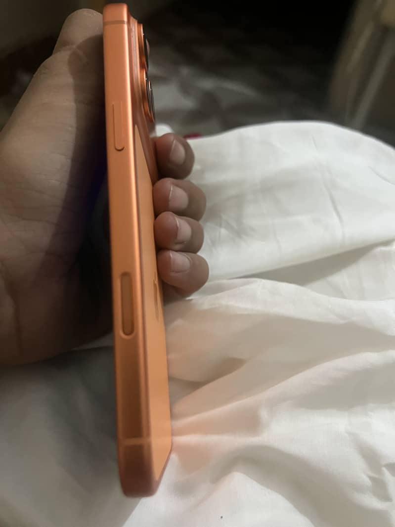 Apple iPhone 17 Pro Max 1