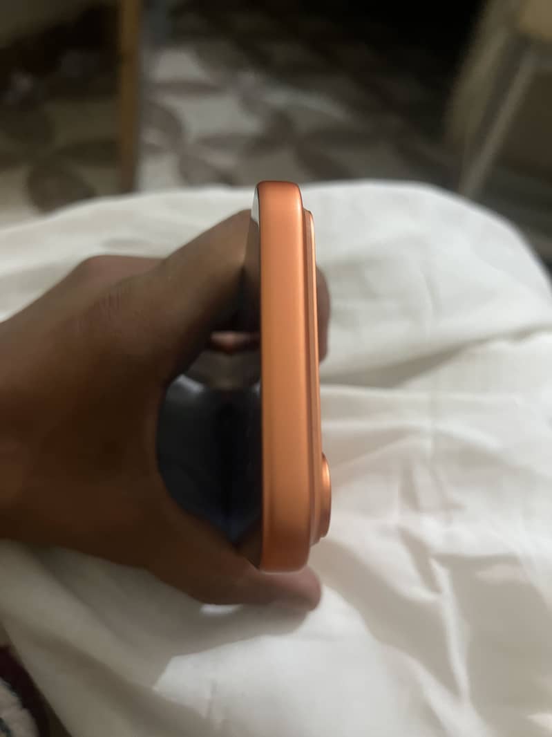 Apple iPhone 17 Pro Max 5
