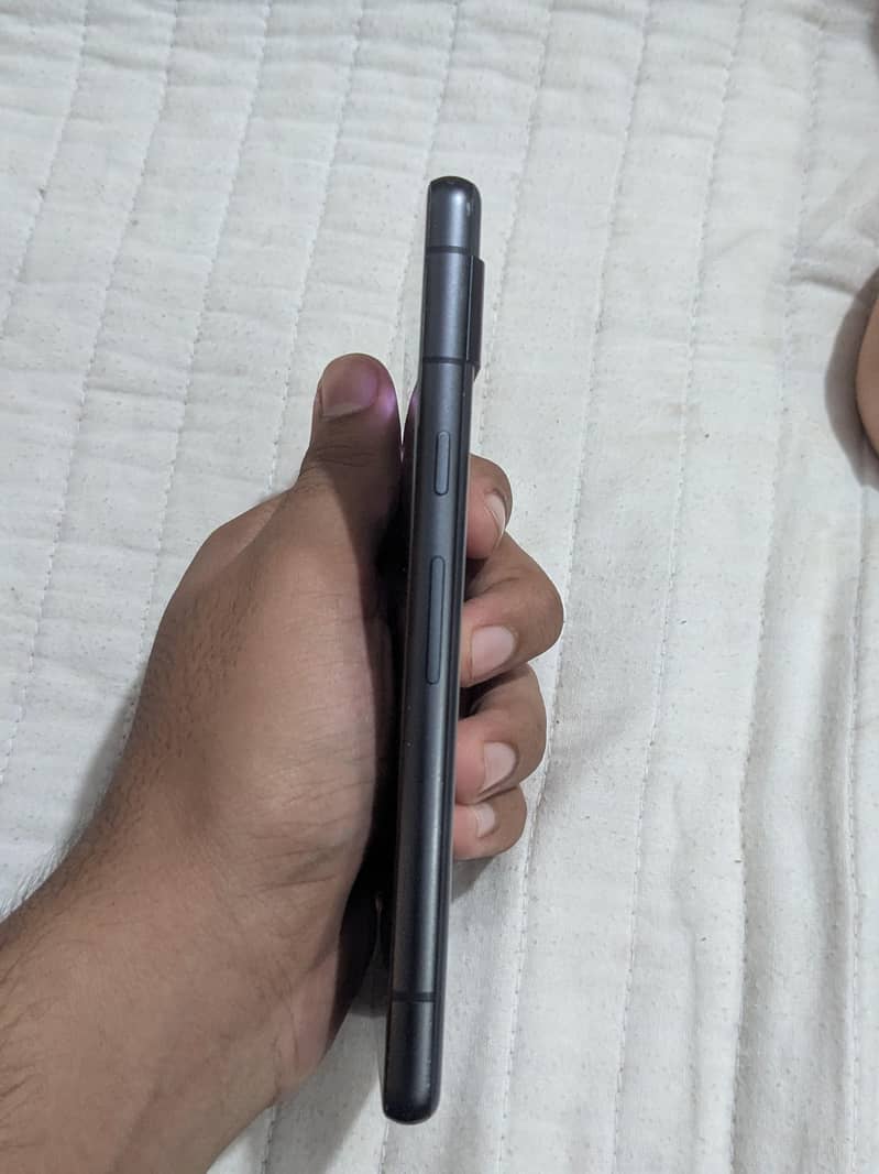 Google Pixel 7a 4