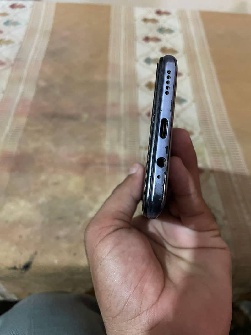 Infinix Note 8 6