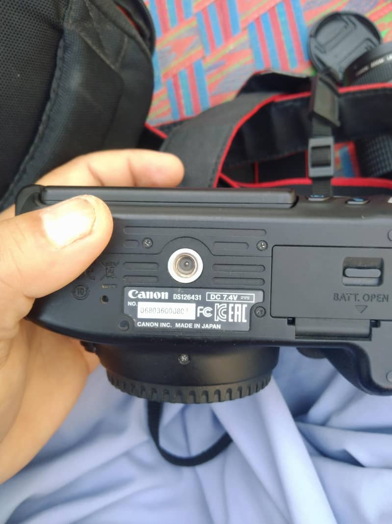 Canon EOS 700d 0