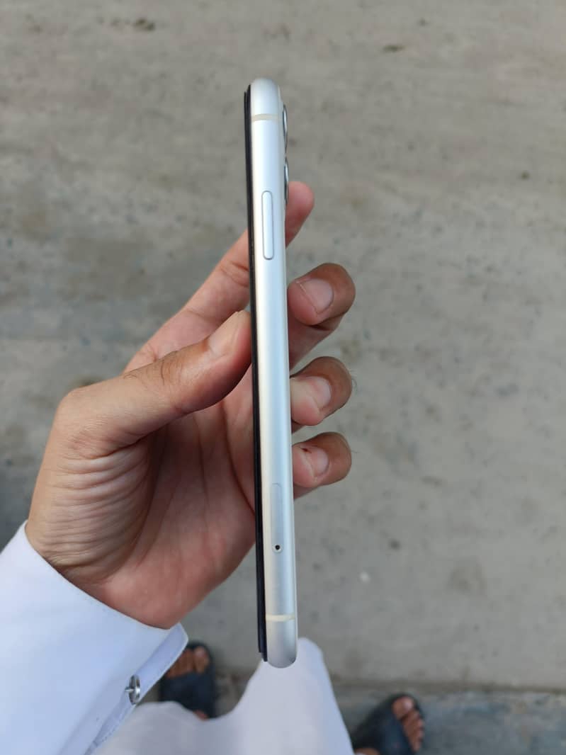 Apple iPhone 11 1