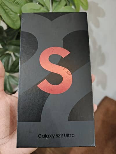 Samsung S22 ultra 10/10 condition 12/256