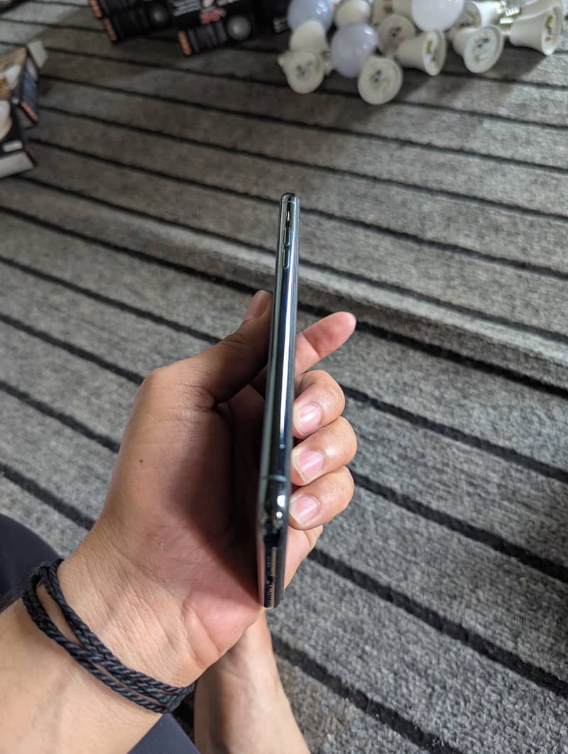 Apple iPhone 11 Pro Max 3