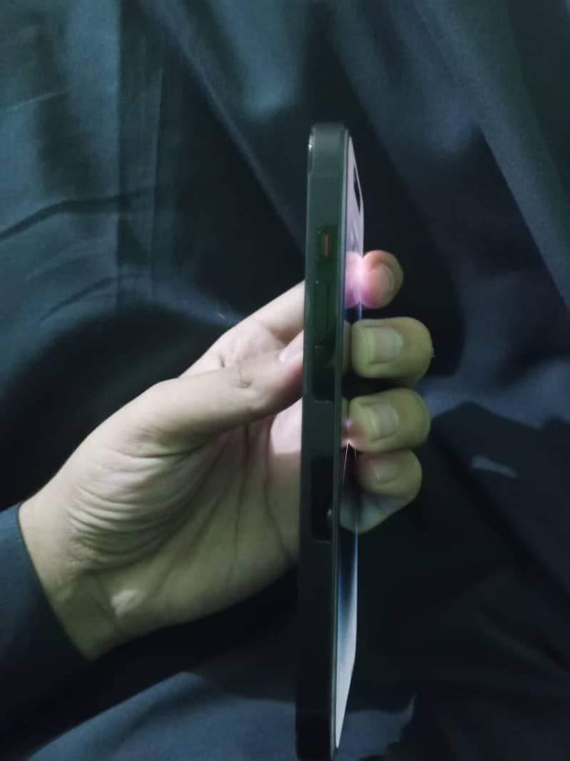 Apple iPhone 14 Pro 3