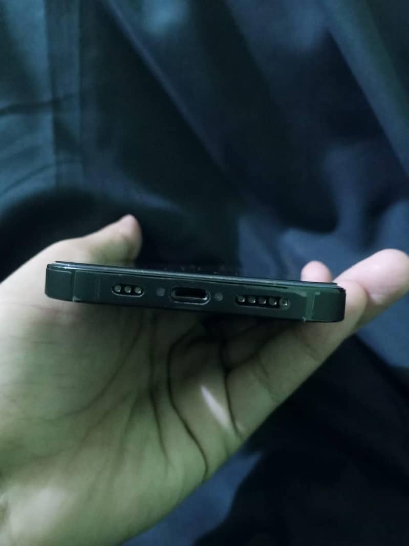Apple iPhone 14 Pro 4