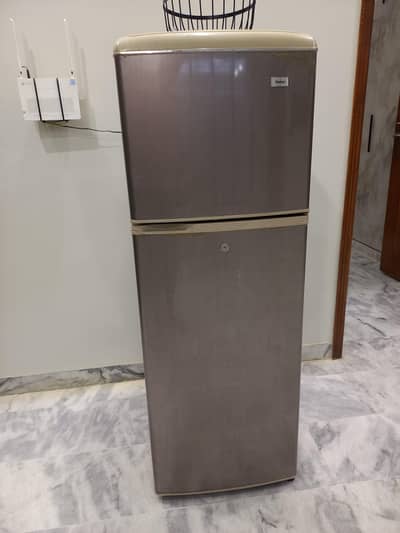 Haier refrigerator HRF-195