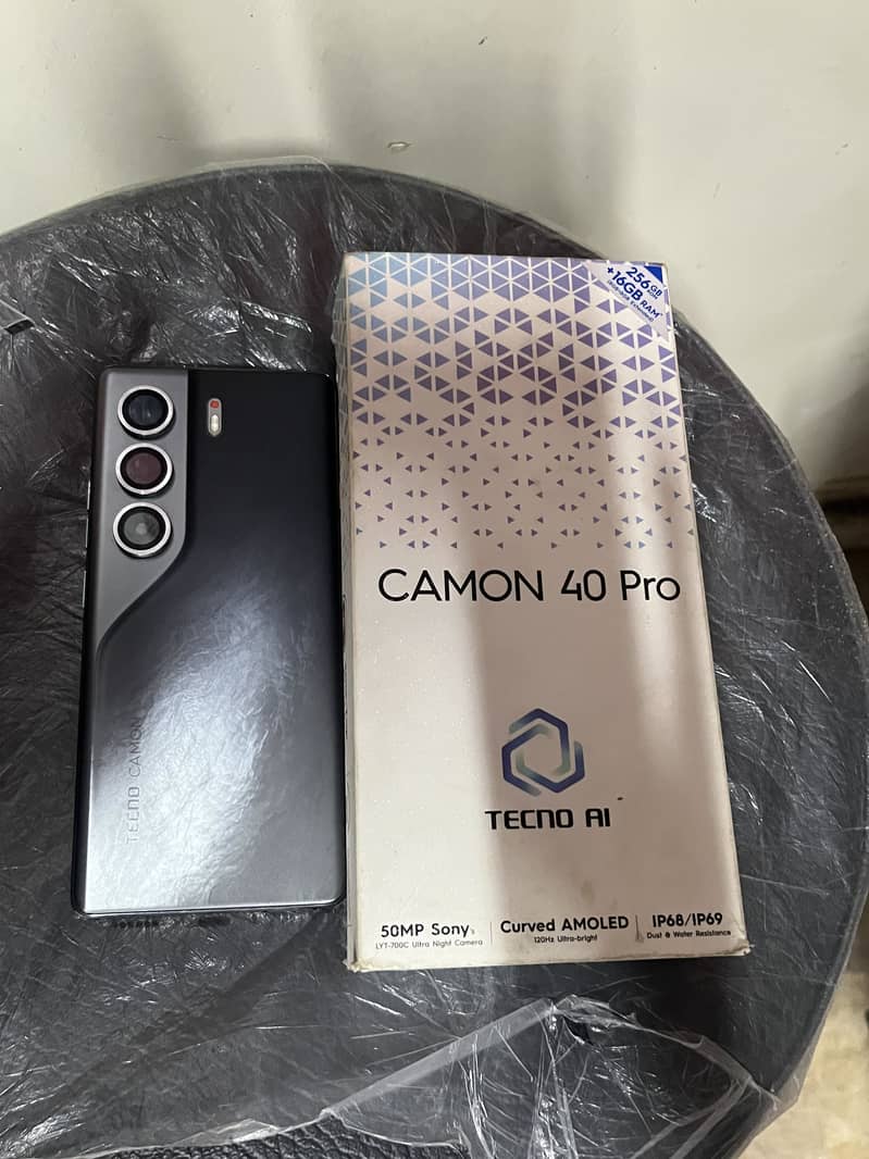 Tecno CAMON 40 Pro 0
