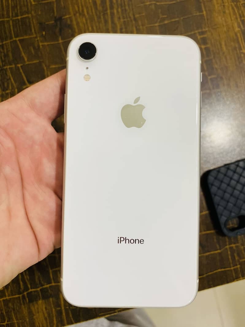 Apple iPhone XR 0