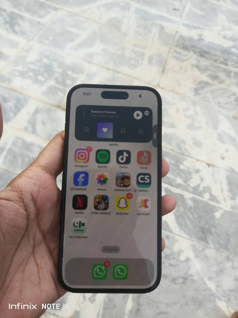 Apple iPhone 15 3