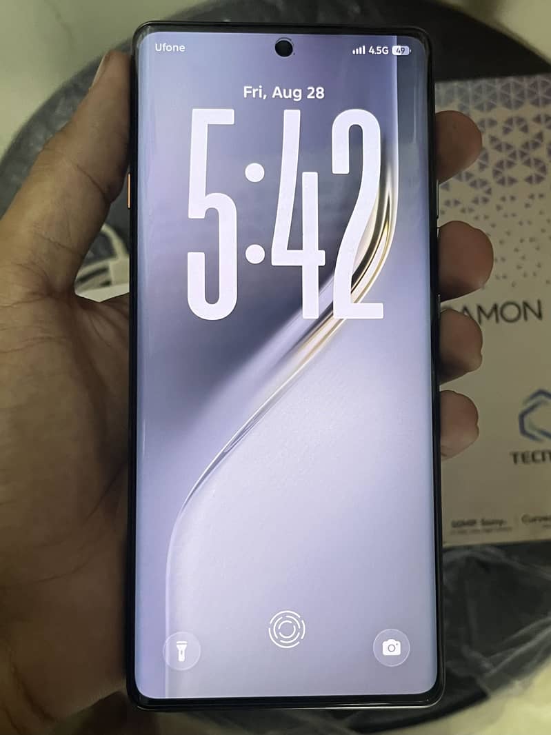 Tecno CAMON 40 Pro 3