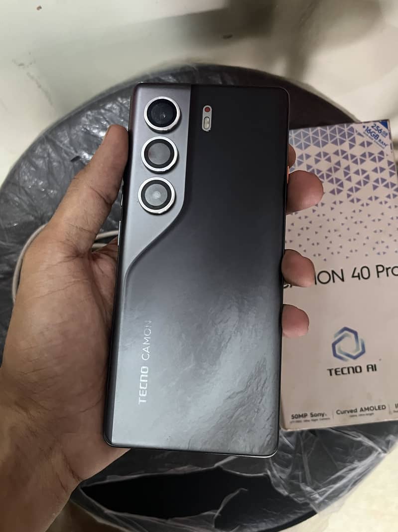 Tecno CAMON 40 Pro 5
