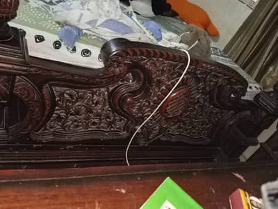 Chinoti bed king size