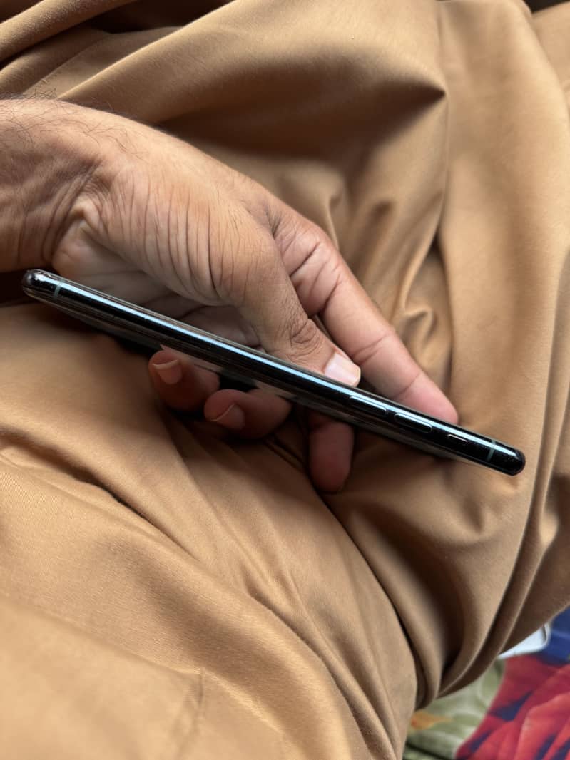 Iphone 11 pro max 1