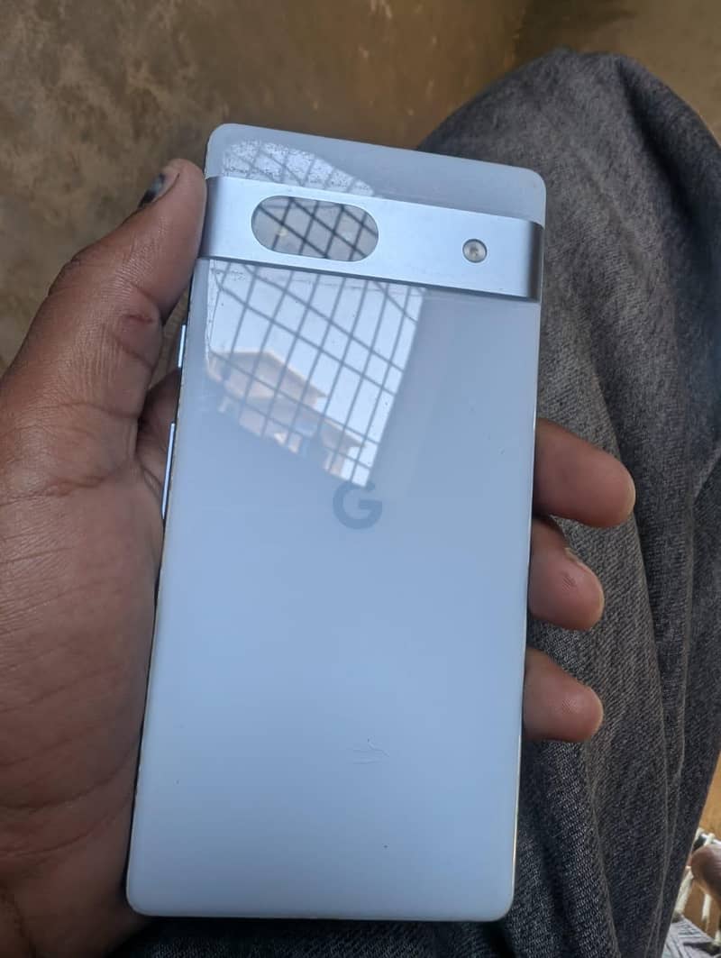 Google Pixel 7a 1