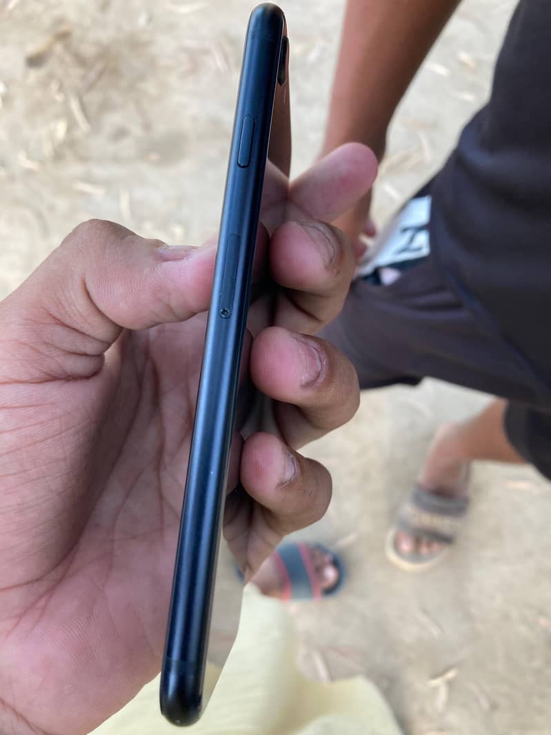 Apple iPhone SE 3